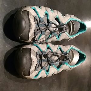 Northside hiking sandal size 9